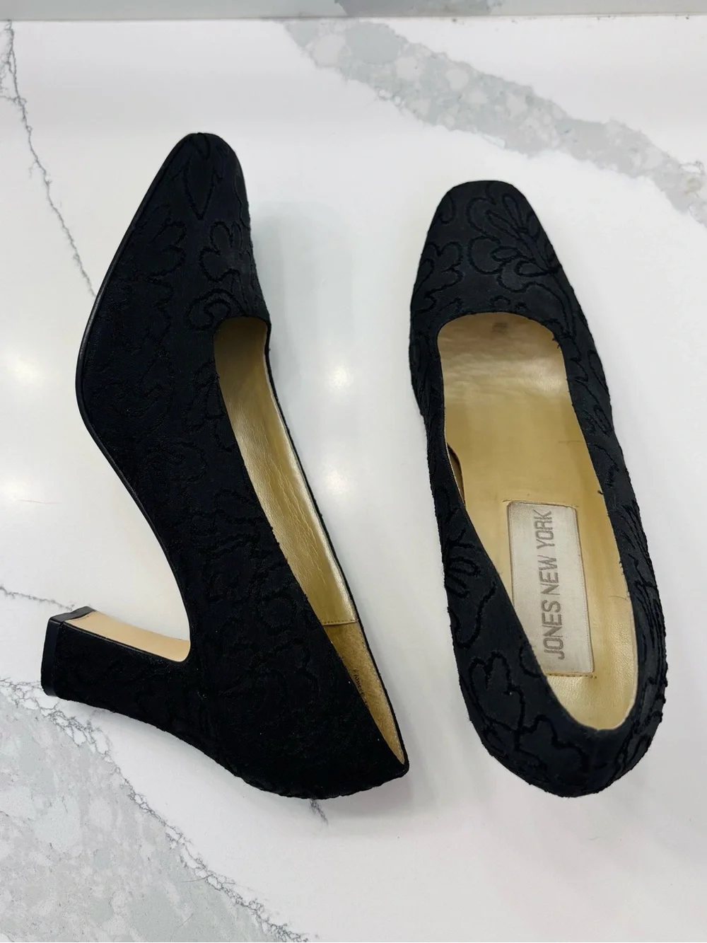 Vintage Jones New York Women’s 9.5M Black Floral Fabric 3” Block Heels